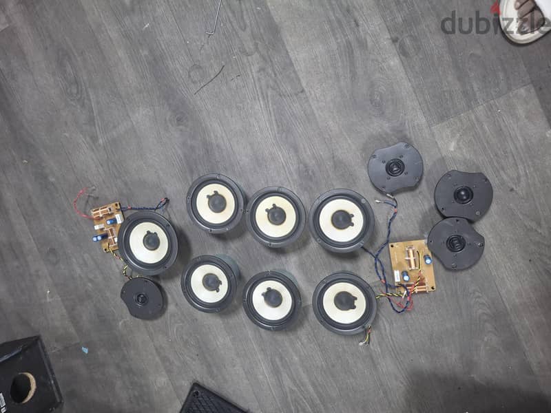onkyo speaker. 7.3 tuters . 4 crossover . 1