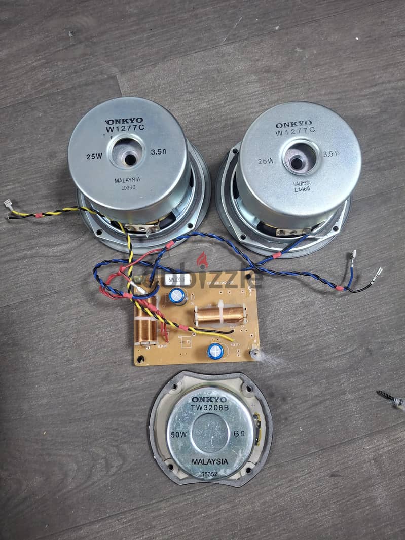 onkyo speaker. 7.3 tuters . 4 crossover . 4
