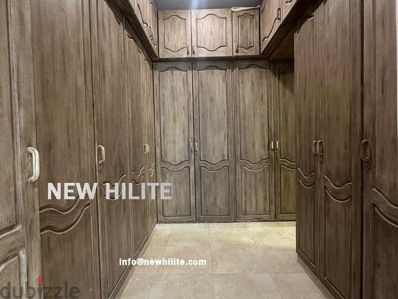 Villa with Private pool for rent in Salwa 13