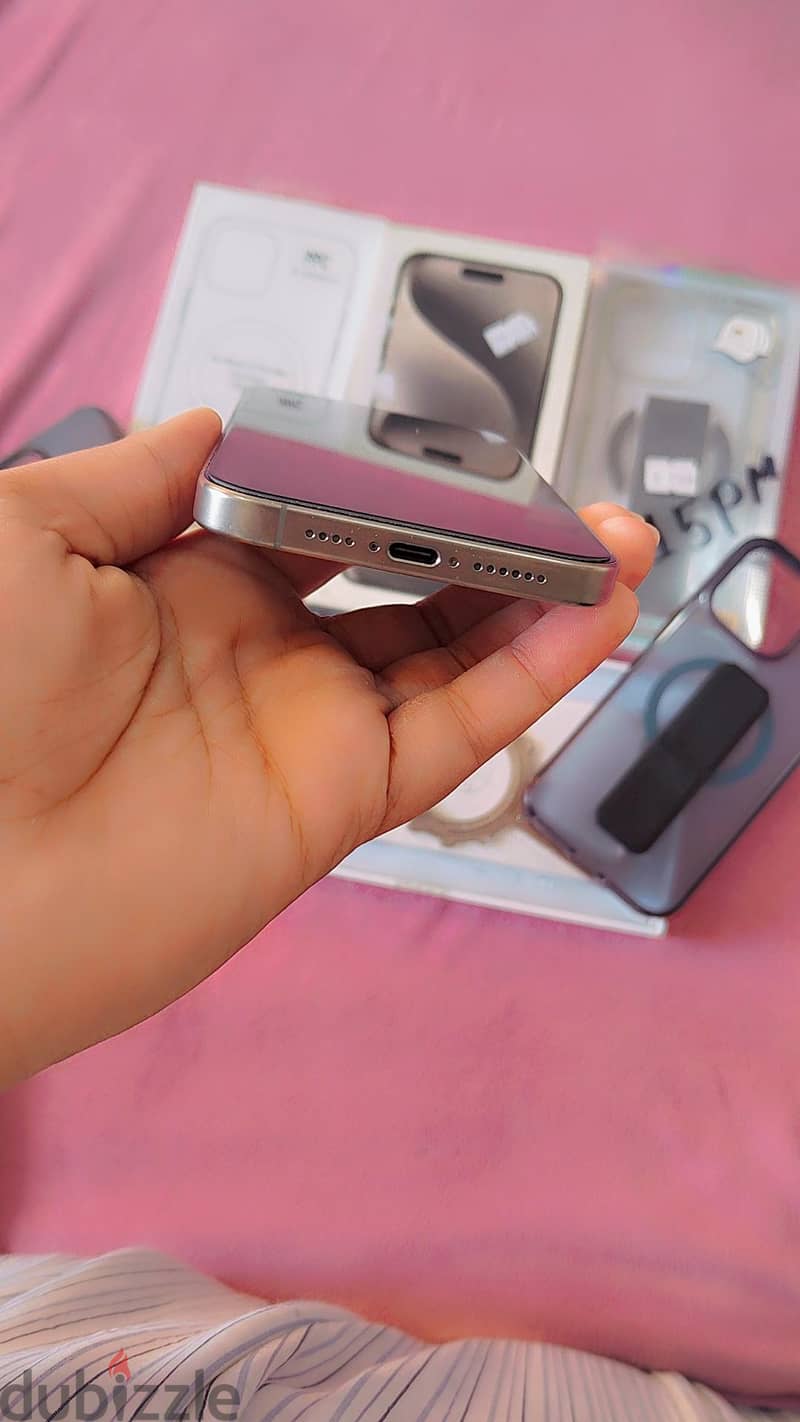 Apple - iPhone 15 Pro Max 4
