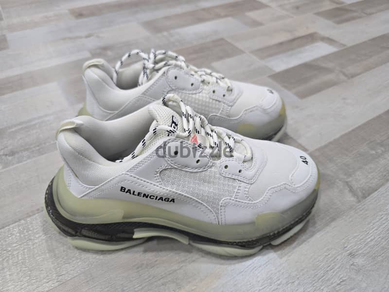 Balenciaga Triple S 1