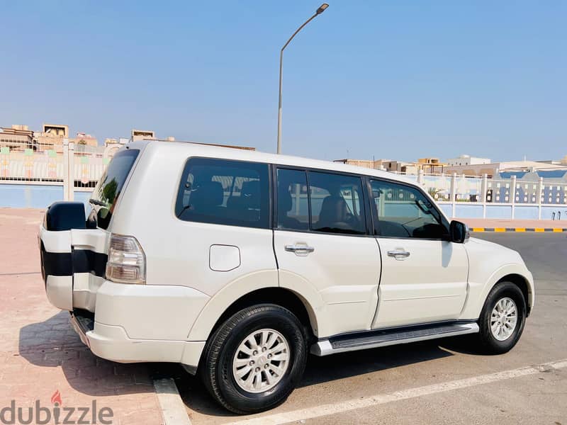Mitsubishi Pajero 2015 6