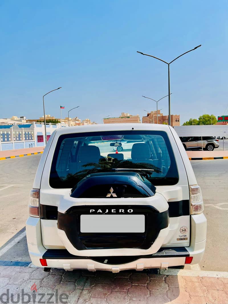 Mitsubishi Pajero 2015 8