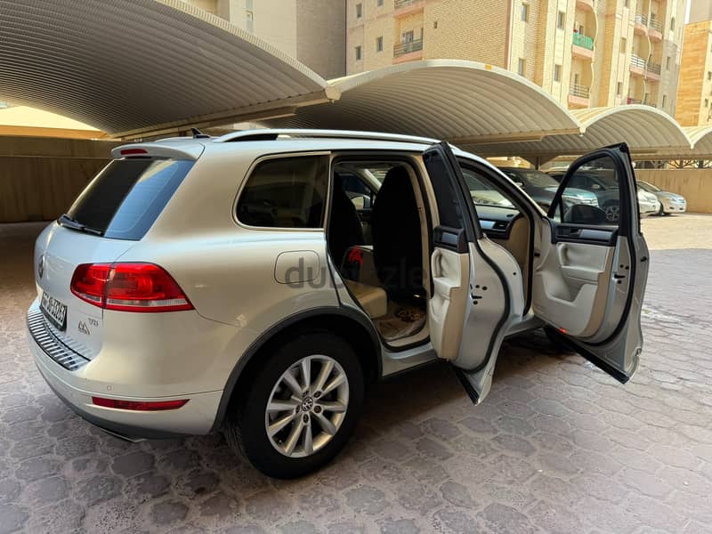 Excellent condition Volkswagen Touareg 2014 3