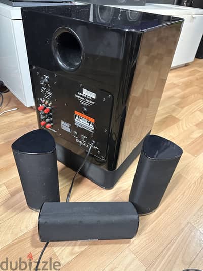 Harmankardon subwoofer with 3 speaker