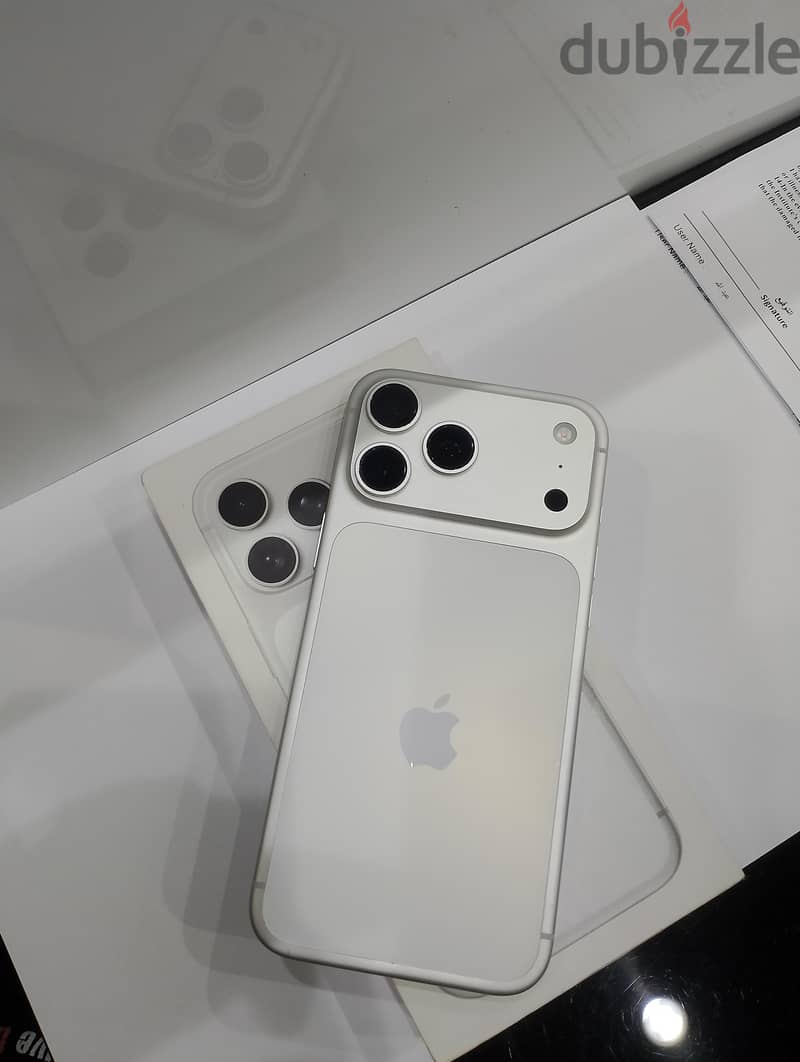 iPhone 17pro max 256GB 1
