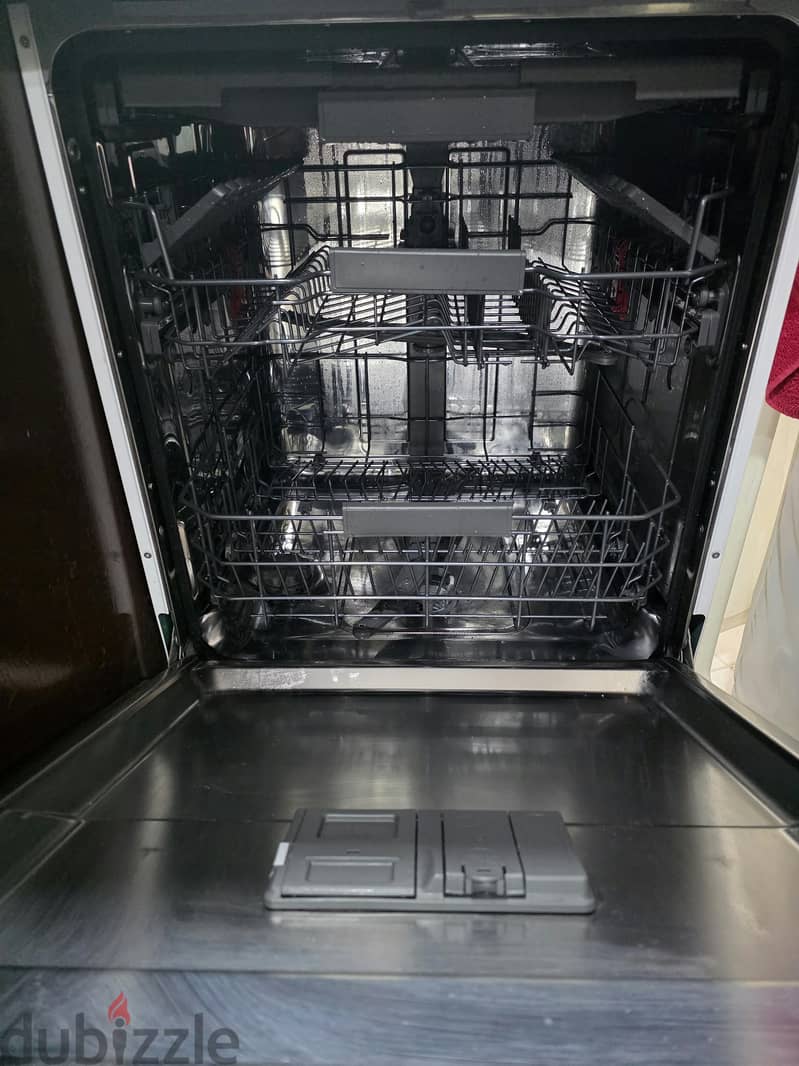 whirlpool 6th sense 8 programs dishwasher for sale 1