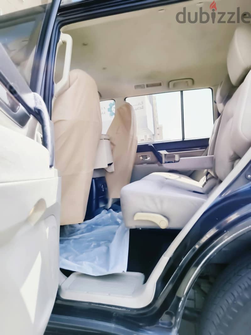 urgent sale mustabishii Pajero 2011 v6 original paint 7