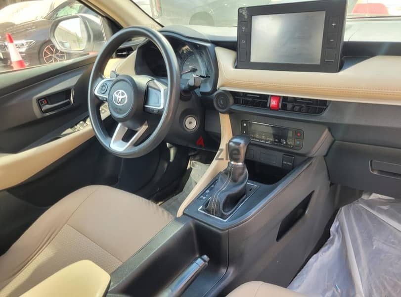 Toyota Yaris 2023 4