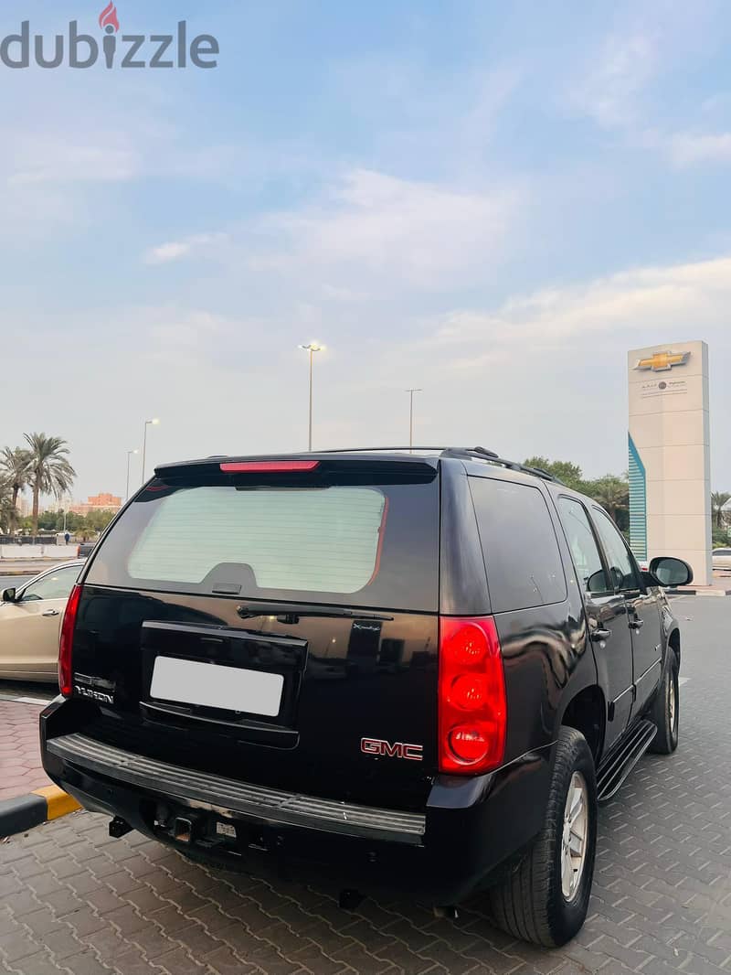 GMC Yukon 2011 3
