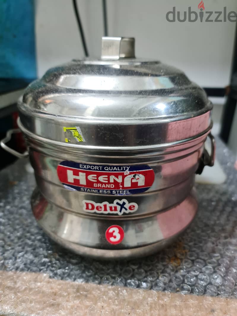 USED HOUSEHOLD VESSELS AND POTS 3