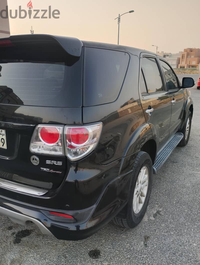 Toyota Fortuner 2013 1