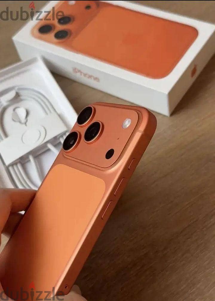 Apple - iPhone 17 pro max. 3