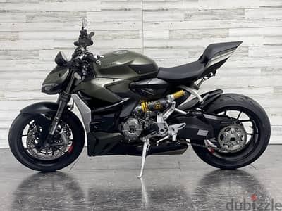2023 Ducati streetfighter V2 +44 7507 647630