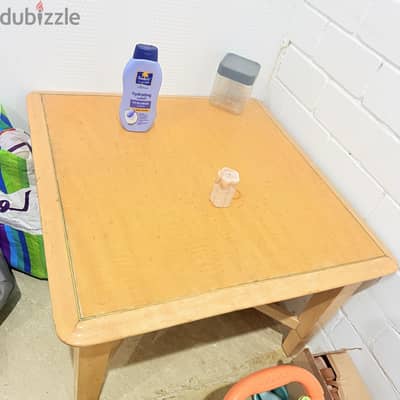 Teapoy table