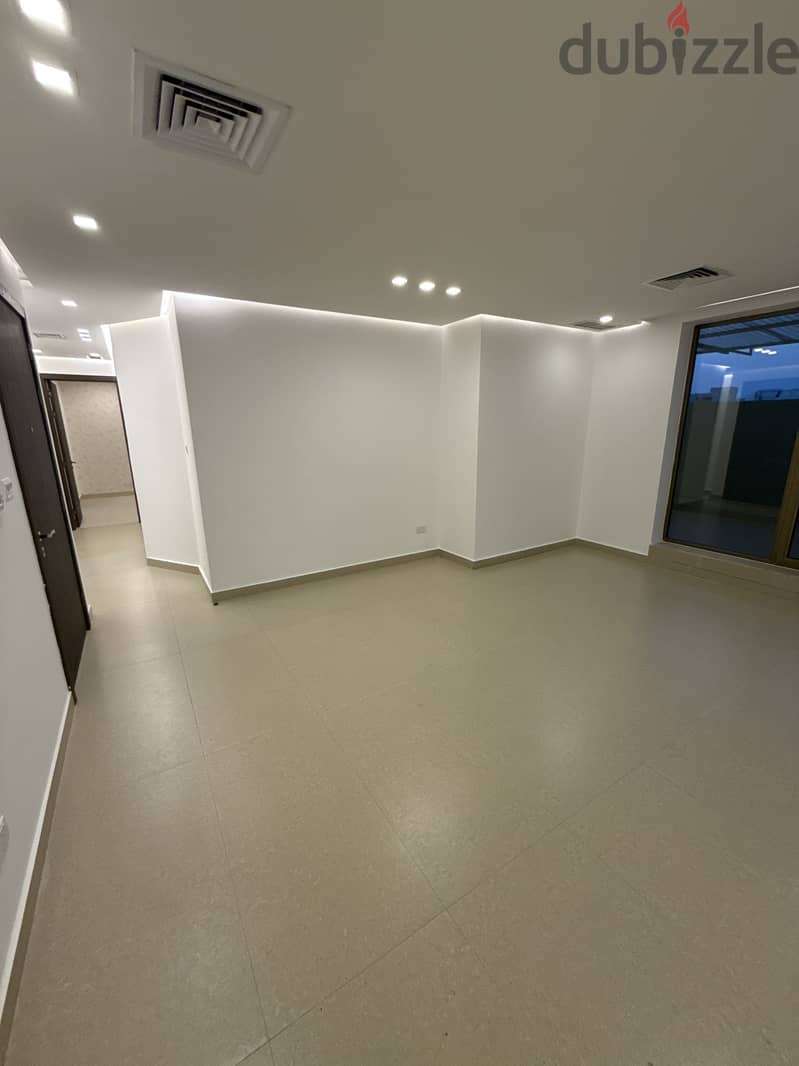 Fnaitees- 2 bedrooms with rooftop 2
