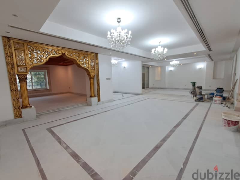 5 Bedroom Villa in Qortuba 2