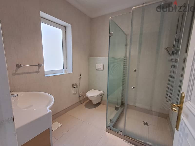 5 Bedroom Villa in Qortuba 8