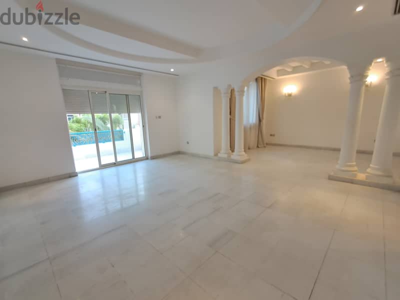 5 Bedroom Villa in Qortuba 9