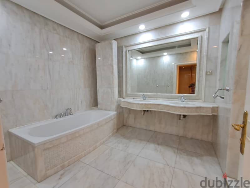 5 Bedroom Villa in Qortuba 10