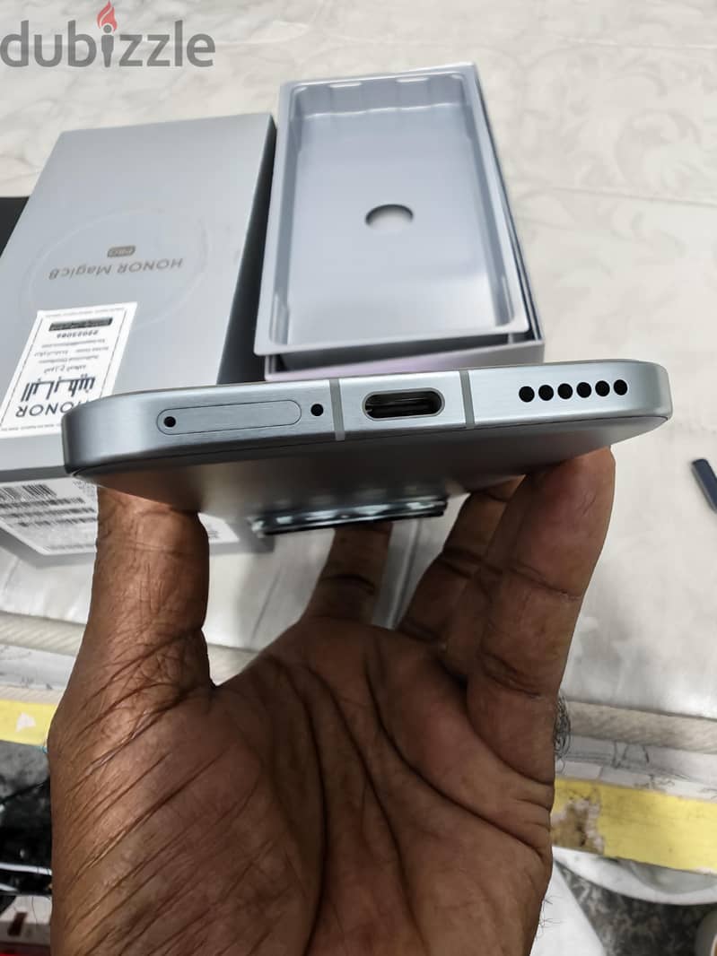 Honor magic 8 Pro 12ram 512 gp under warranty 5