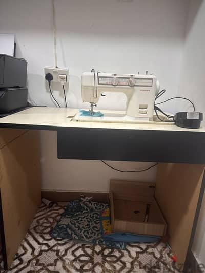 Excellent condition sewing machine