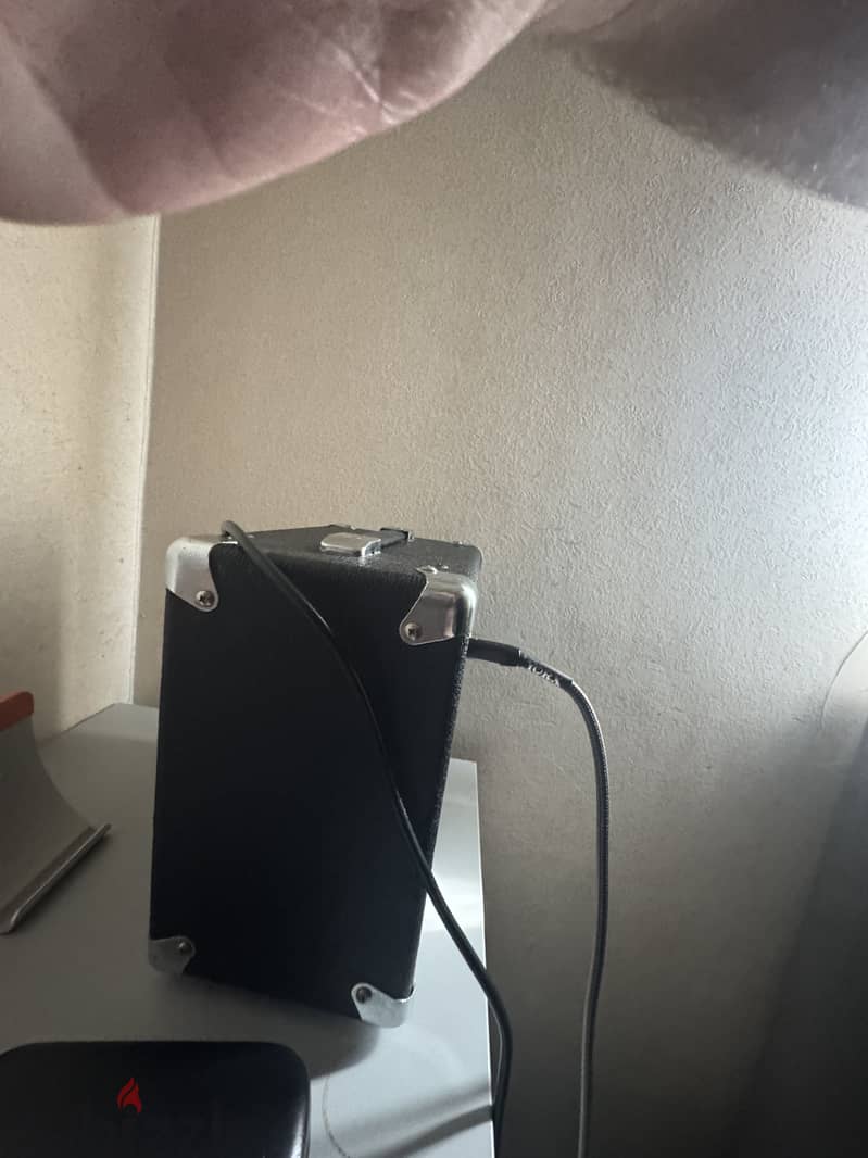 Silvertone SMART III Solid state guitar amplifier for sale 2