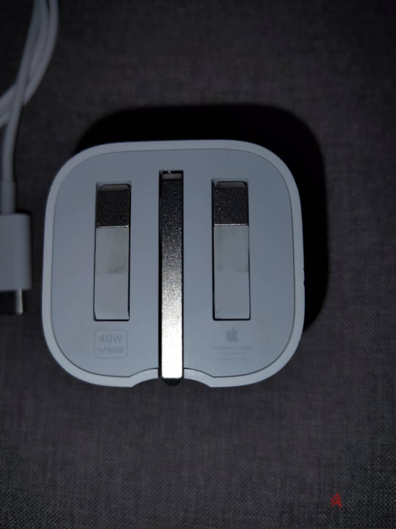 Apple Magsafe Wireless charger with apple adapter 40W with 60 W  Max 2