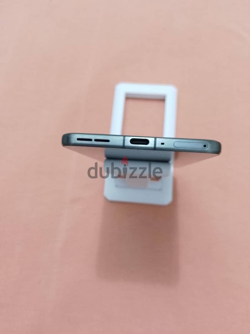 Motorola Edge 70 12/ 512 gb black 4