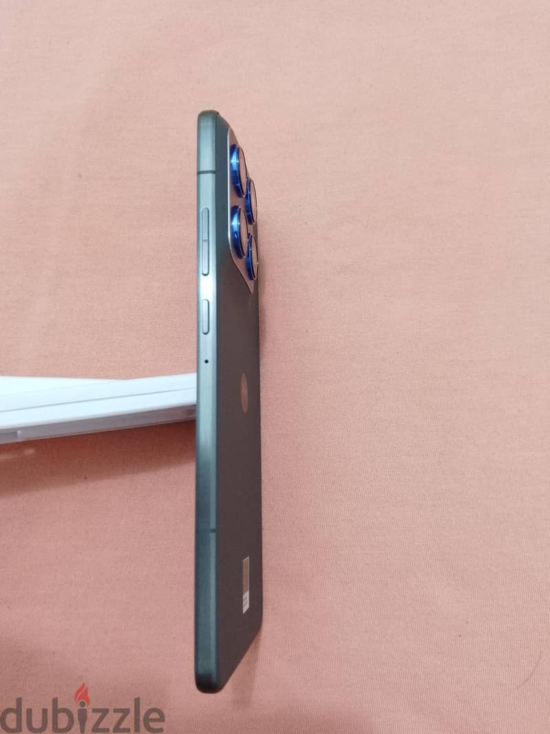 Motorola Edge 70 12/ 512 gb black 5