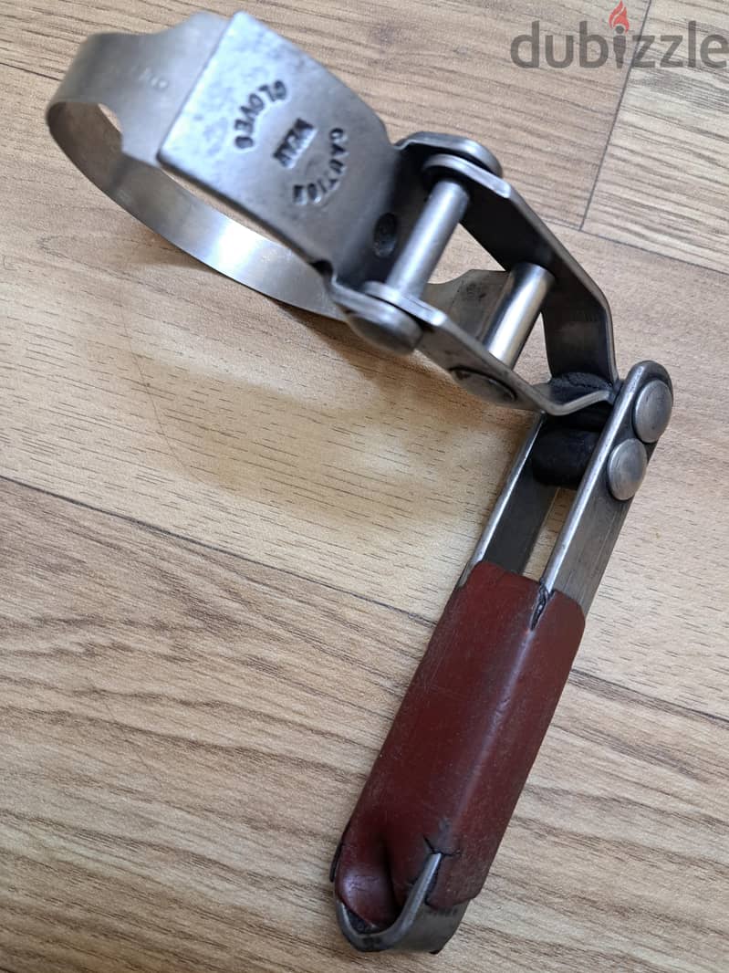 swivel strap-type oil filter wrench 1
