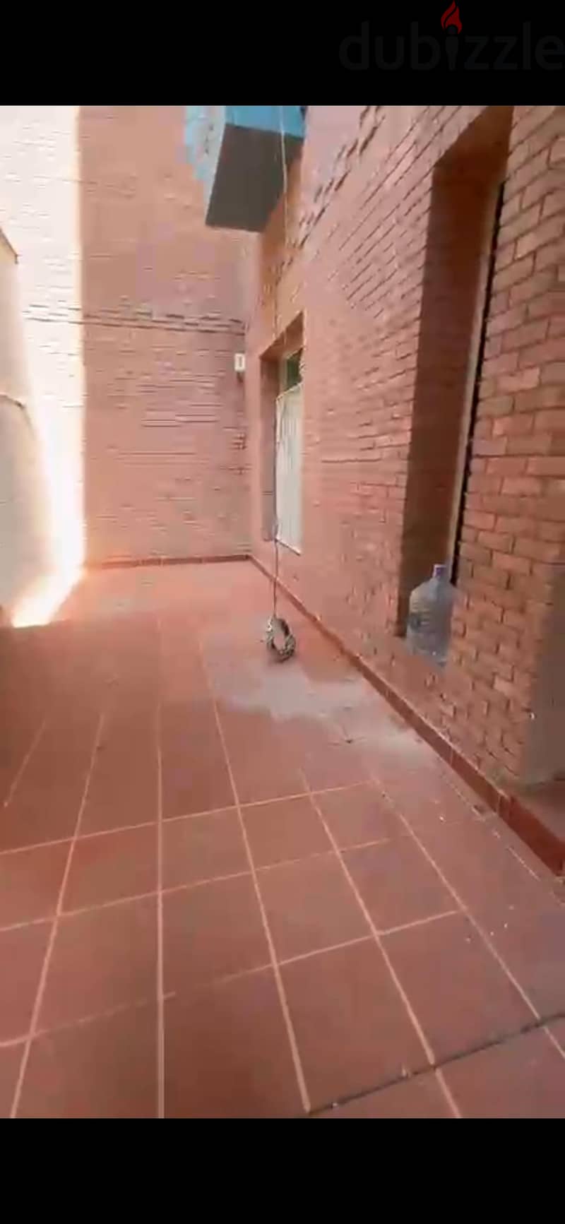 For rent big floor in basement in Surra 1