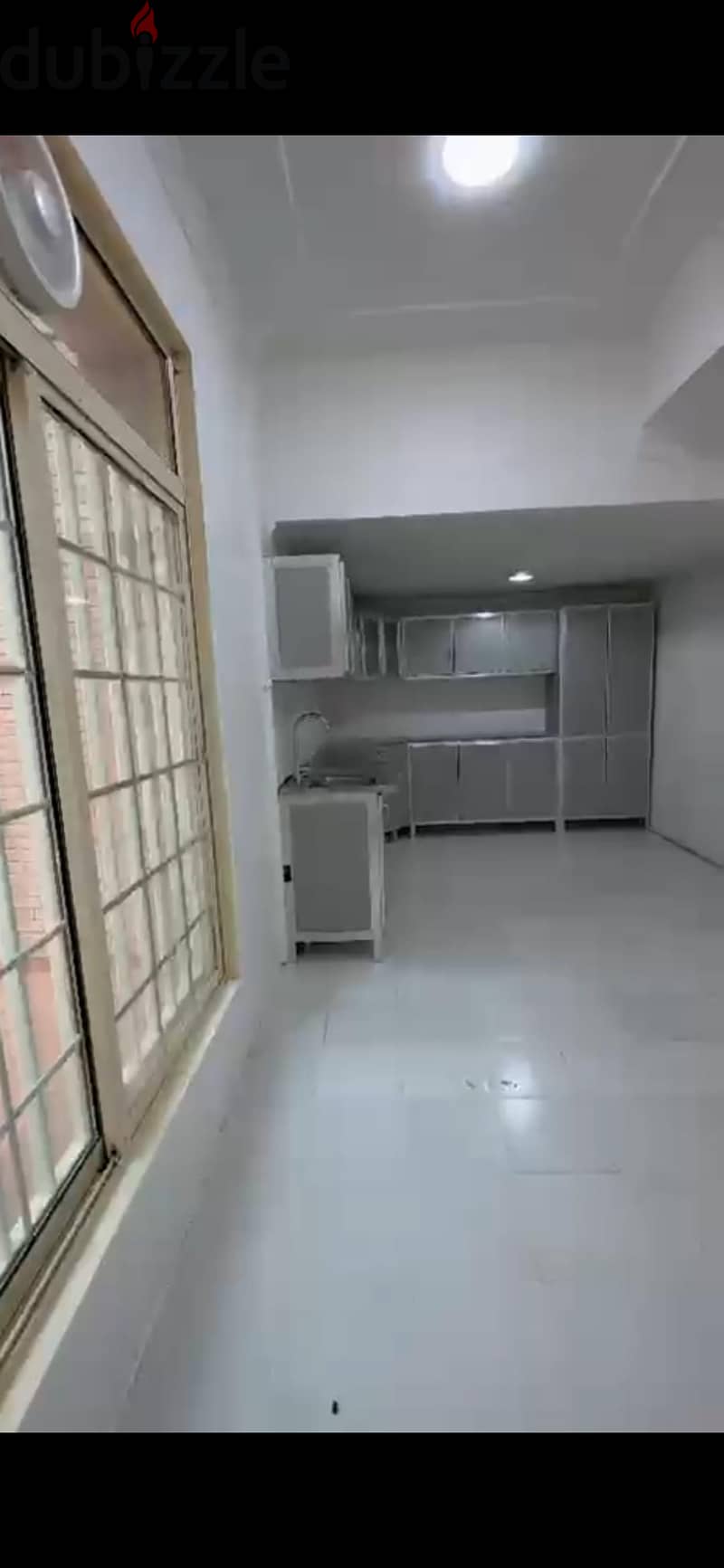 For rent big floor in basement in Surra 2