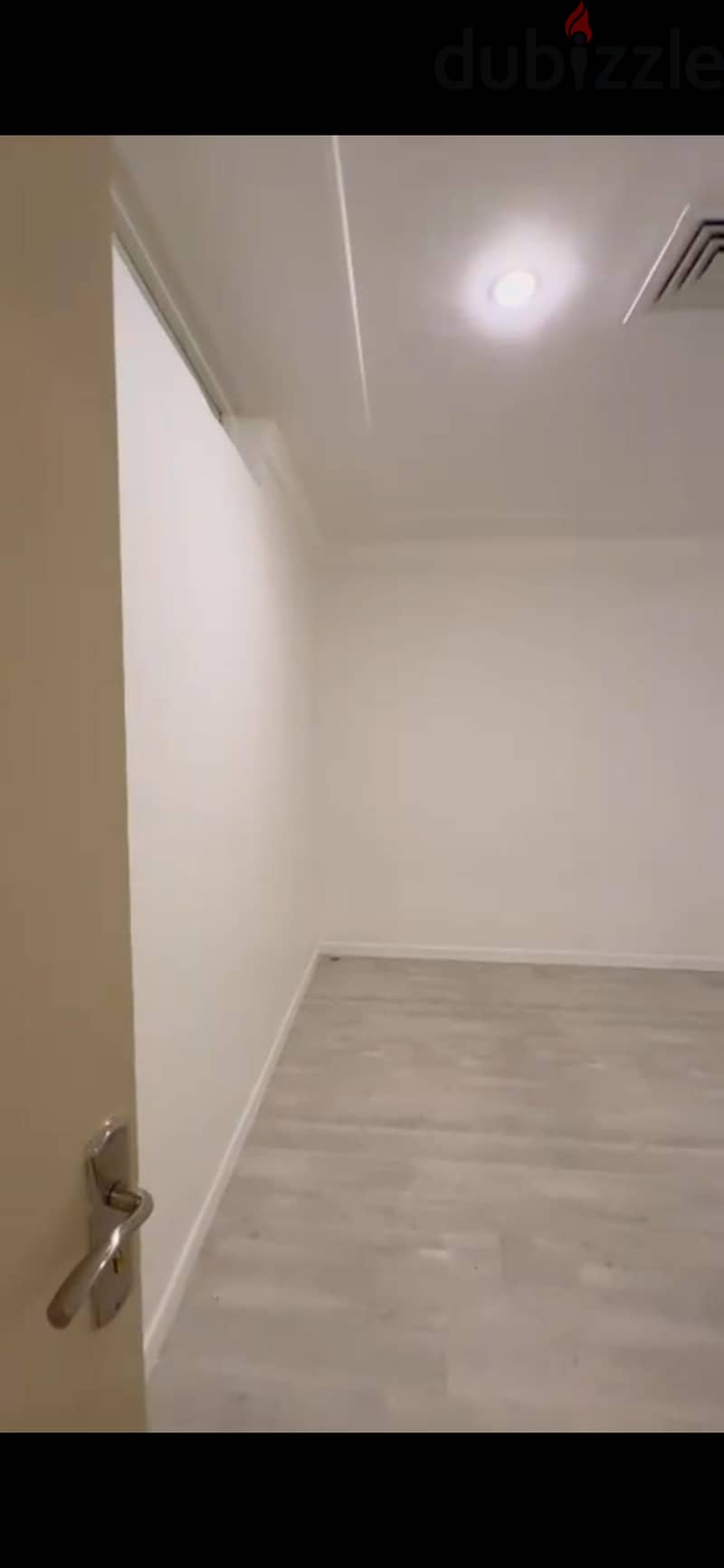 For rent big floor in basement in Surra 16