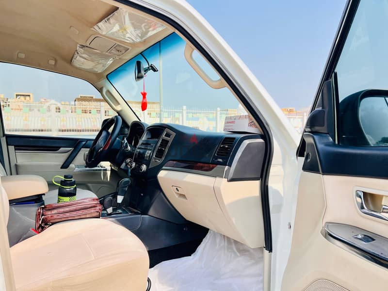 Mitsubishi Pajero 2015 4