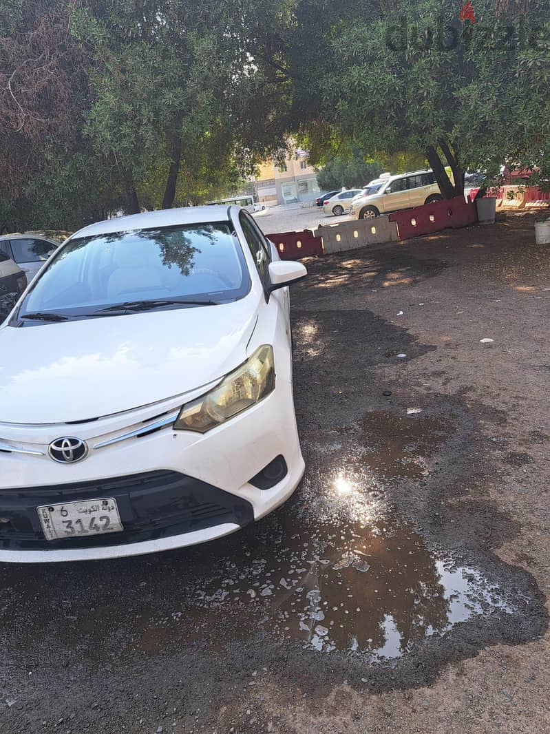 Toyota Yaris 2015 1