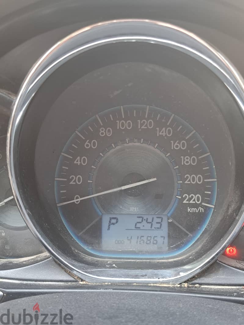 Toyota Yaris 2015 4