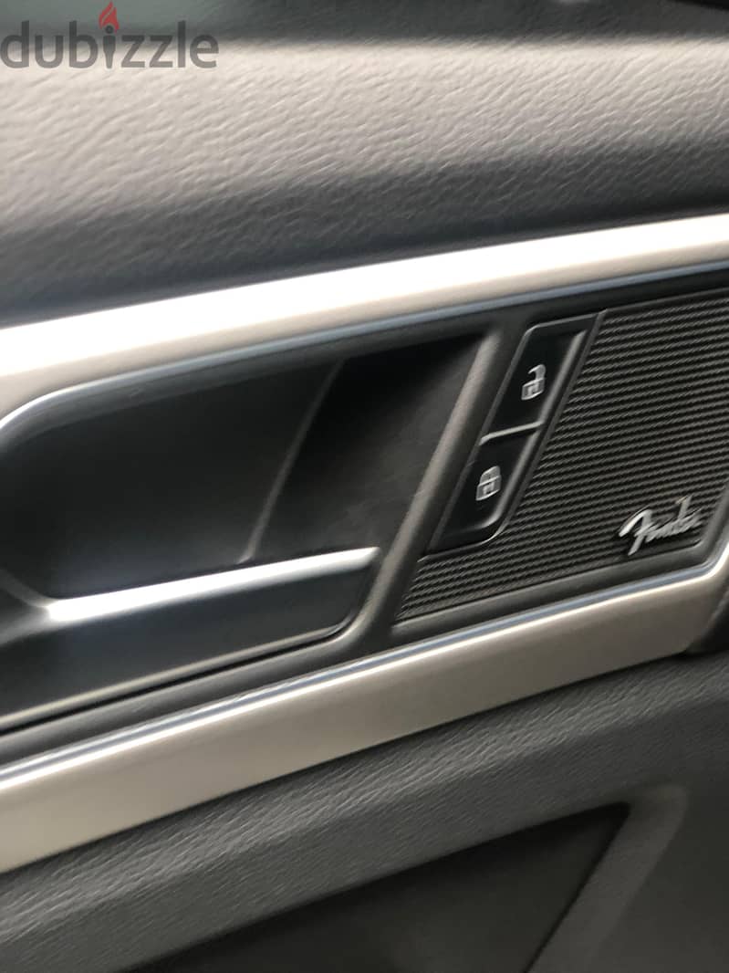 Volkswagen Teramont 2018 SEL R-Line 3.6 L V6 4 Motion 10