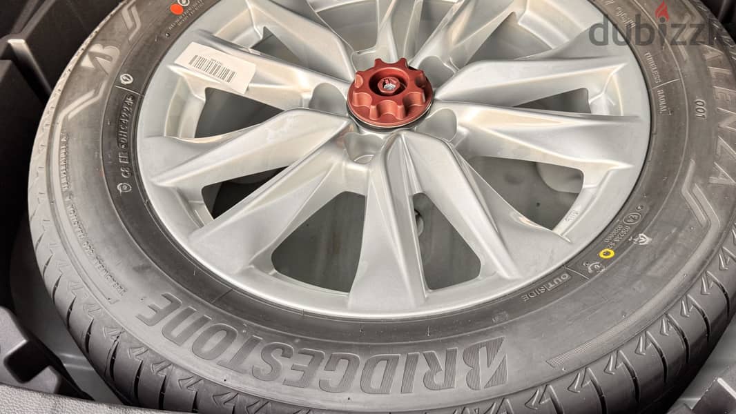 Toyota Corolla Cross 2025- 1.8CC -6300 kilometres under warranty 8