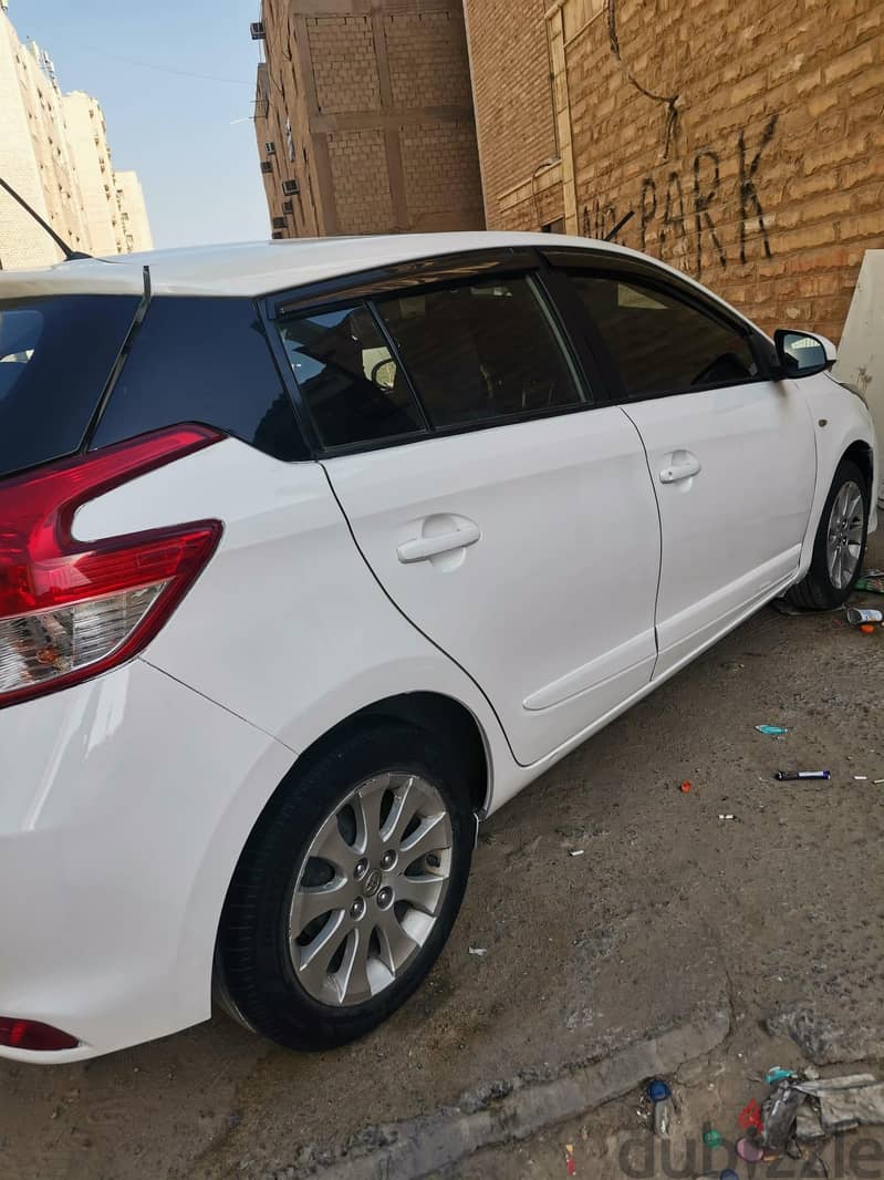 Toyota Yaris 2015 1