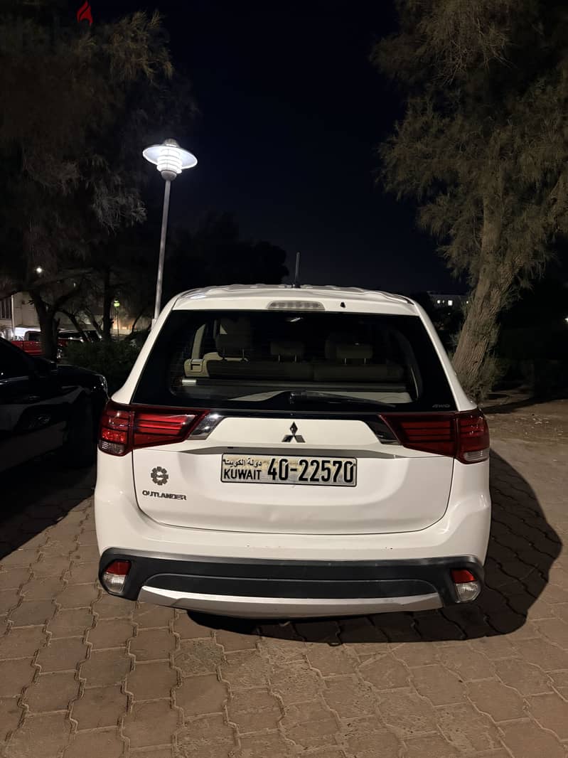 Mitsubishi Outlander 2016 GLS 4/4 3