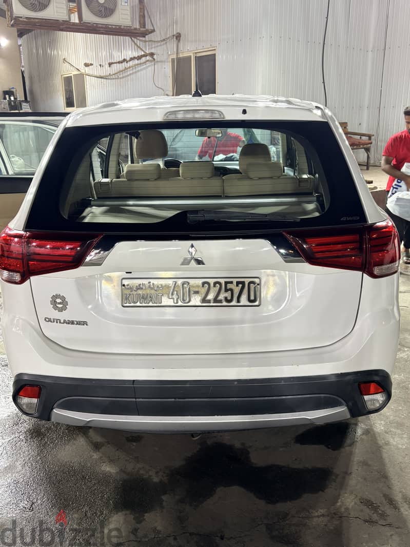 Mitsubishi Outlander 2016 GLS 4/4 11