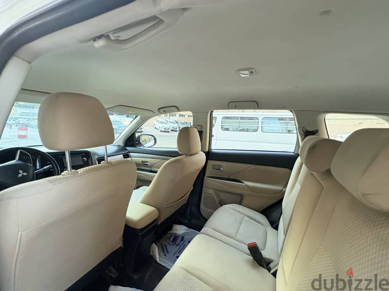 Mitsubishi Outlander 2016 GLS 4/4 12