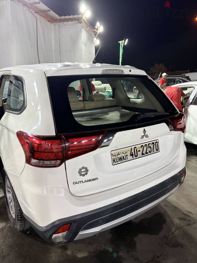 Mitsubishi Outlander 2016 GLS 4/4 15
