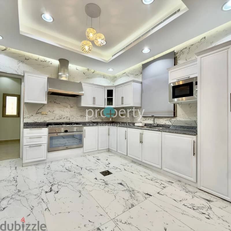 Two bedroom floor with spacious Roof top for rent in Mishref 2