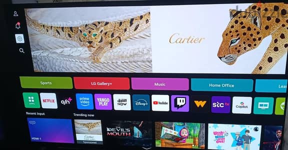 SAMSUNG SMART 55 INCH 4 K UHD TV IN EXCELLENT CONDITION