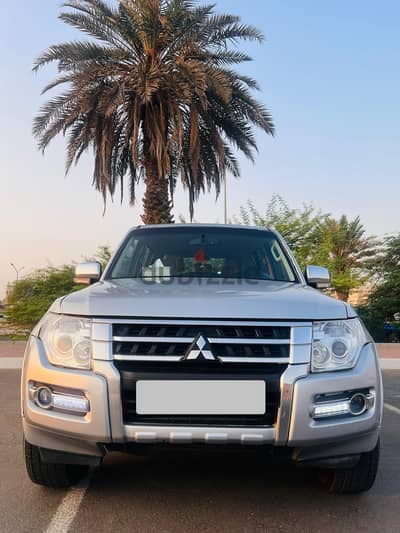 Mitsubishi Pajero 2015