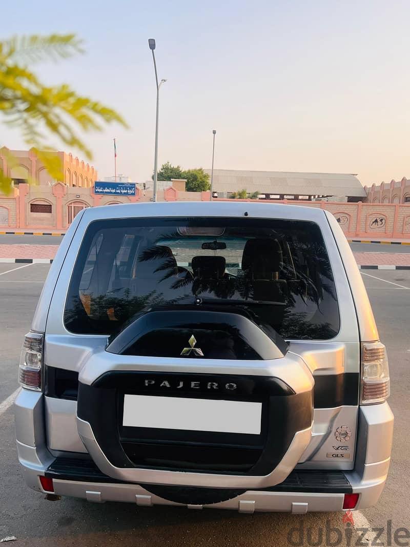 Mitsubishi Pajero 2015 3