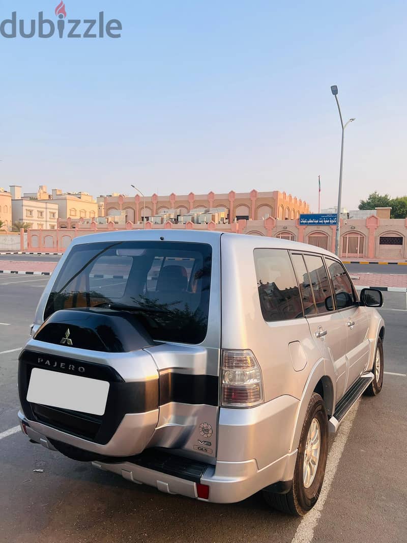 Mitsubishi Pajero 2015 5