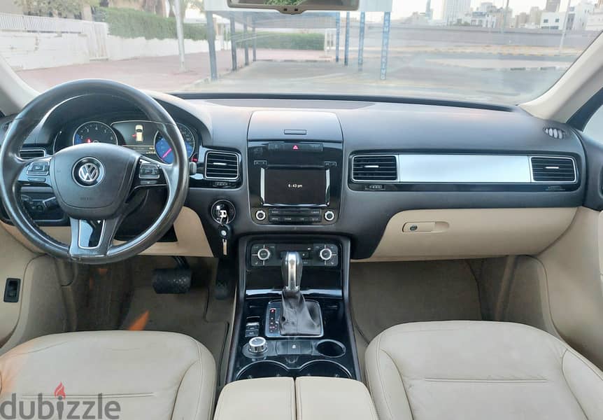 Volkswagen Touareg 2015 excellent condition orginal paint 6